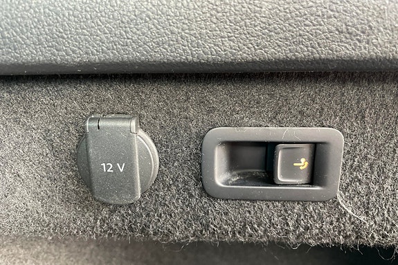 Volkswagen Passat Alltrack 20 of 30