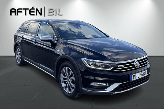 Volkswagen Passat Alltrack 4 of 30
