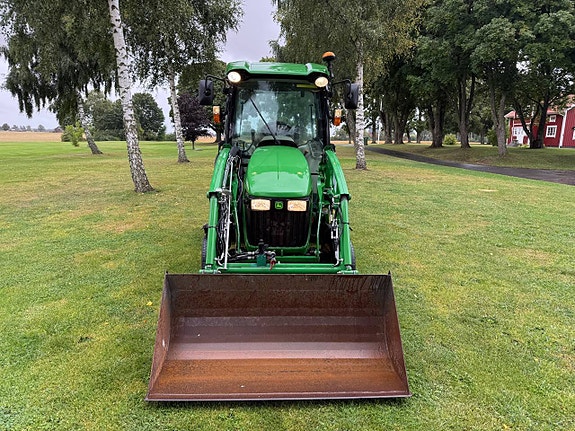 John Deere 3720 Lastare Kompakttraktor 2 of 12