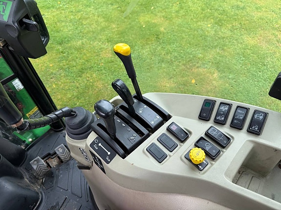 John Deere 3720 Lastare Kompakttraktor 9 of 12