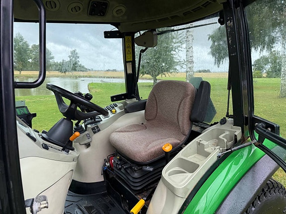 John Deere 3720 Lastare Kompakttraktor 11 of 12