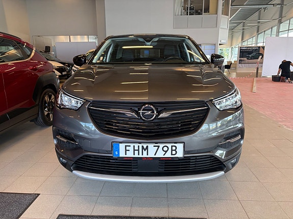 Opel Grandland X 2 of 16