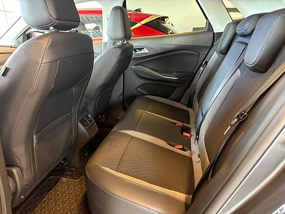 Opel Grandland X 9 of 16