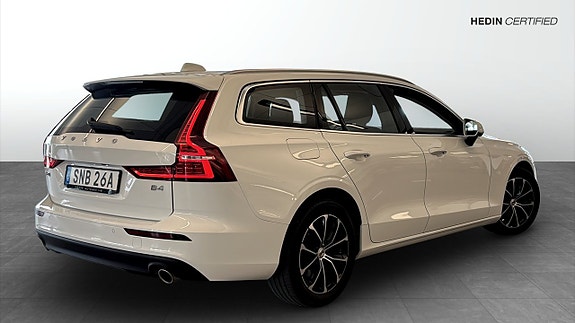 Volvo V60 2 of 9