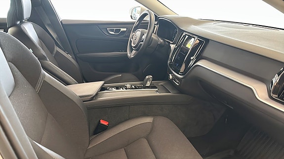 Volvo V60 3 of 9