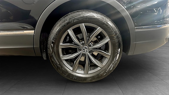 Volkswagen Tiguan Allspace 6 of 13