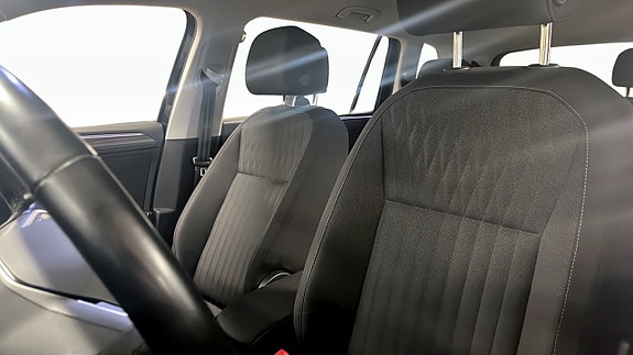 Volkswagen Tiguan Allspace 8 of 13