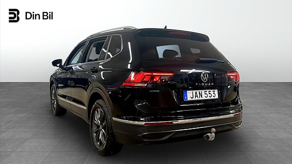 Volkswagen Tiguan Allspace 3 of 13
