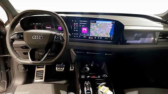 Audi Q6 e-tron 11 of 14