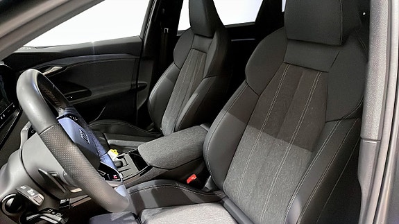 Audi Q6 e-tron 8 of 14