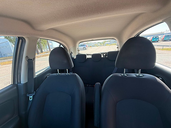 Nissan Micra 5 of 10