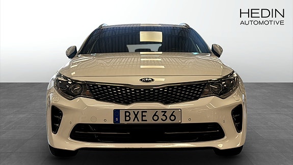Kia Optima 8 of 12