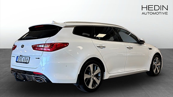 Kia Optima 2 of 12