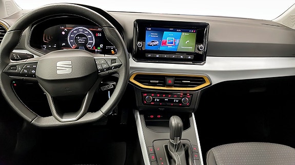 Seat Arona 11 of 14