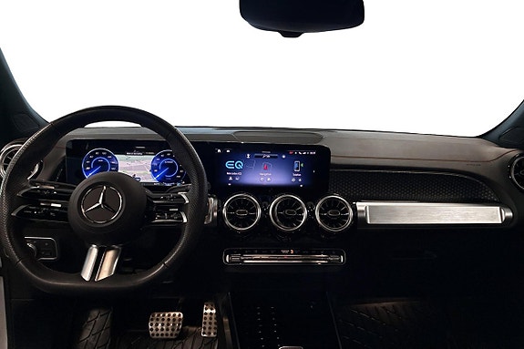 Mercedes-Benz EQB250+ 9 of 13