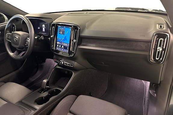 Volvo EX40 10 of 21