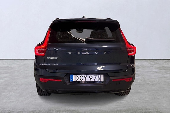 Volvo EX40 5 of 21