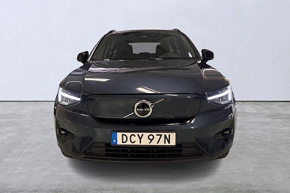 Volvo EX40 7 of 21
