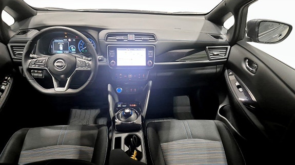 Nissan Leaf 4 of 9