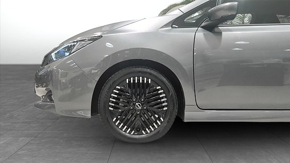 Nissan Leaf 9 of 9