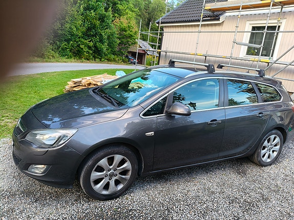 Opel Astra 2 of 5