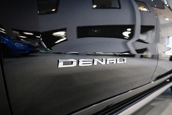 GMC Sierra 12 of 30