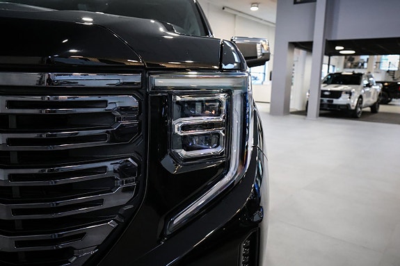 GMC Sierra 8 of 30