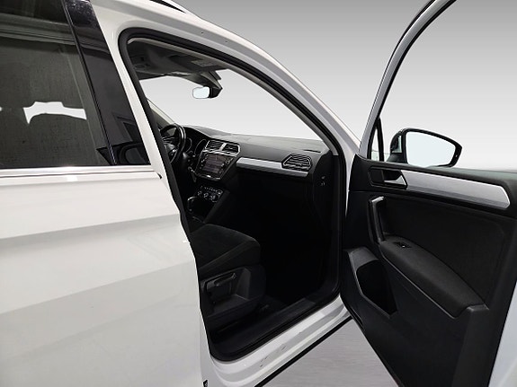 Volkswagen Tiguan 15 of 18