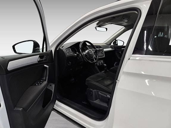 Volkswagen Tiguan 13 of 18