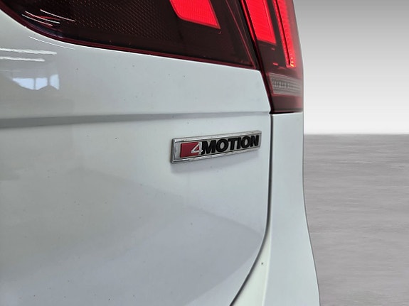 Volkswagen Tiguan 16 of 18