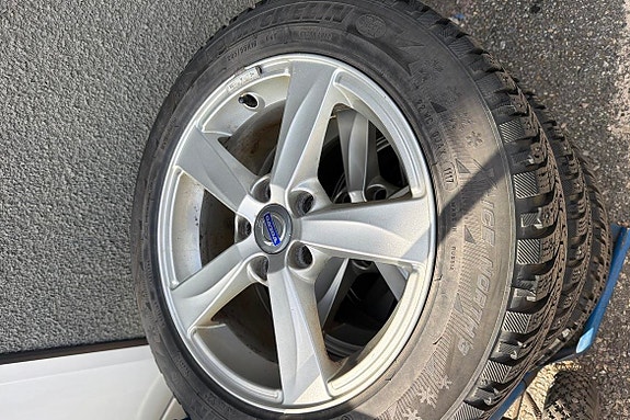Volvo V40 13 of 13