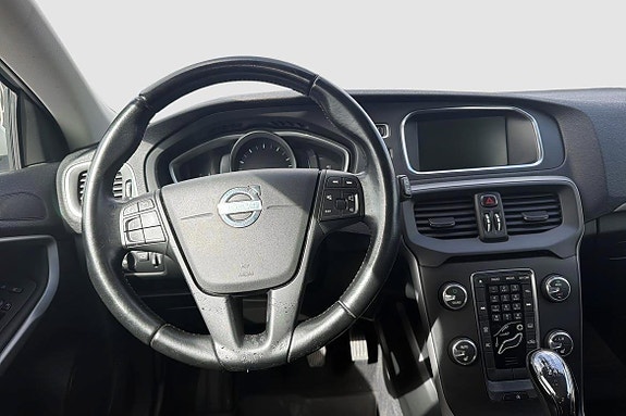 Volvo V40 10 of 13