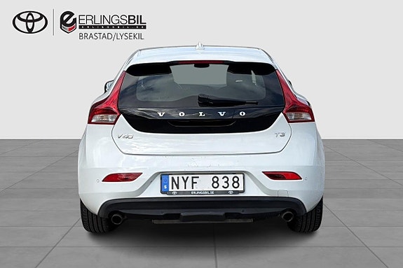 Volvo V40 4 of 13