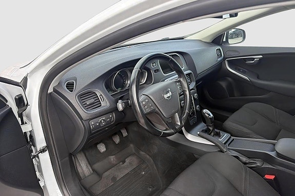 Volvo V40 7 of 13