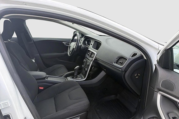 Volvo V40 6 of 13