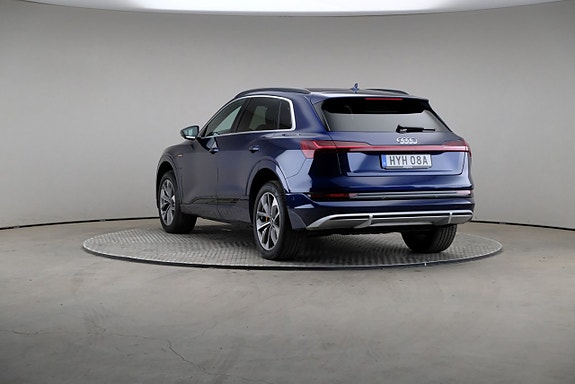 Audi e-tron 2 of 30