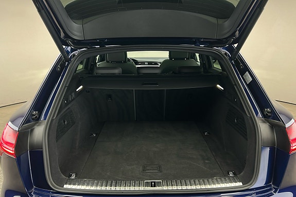 Audi e-tron 14 of 30