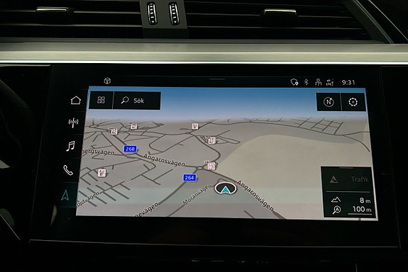 Audi e-tron 8 of 30