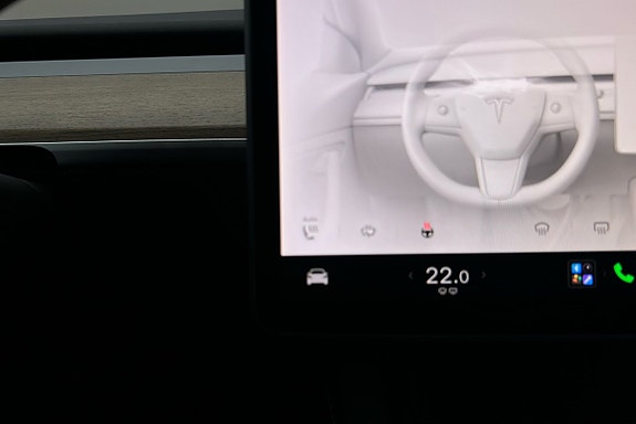 Tesla Model Y 21 of 26