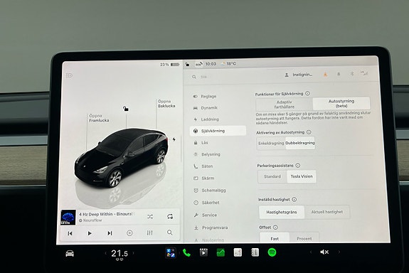 Tesla Model Y 24 of 26