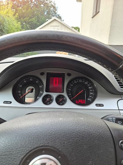 Volkswagen Passat 3 of 6