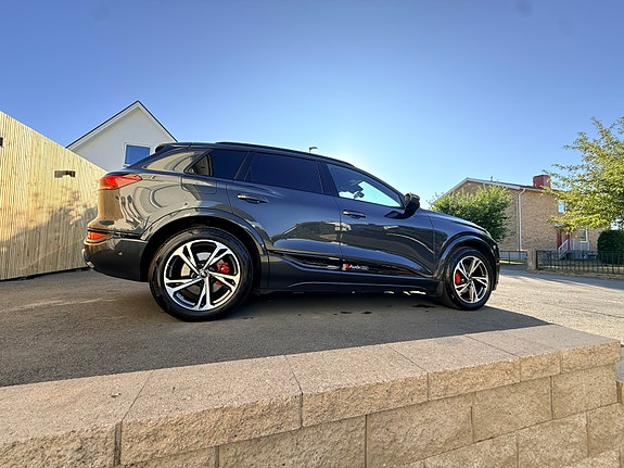 Audi Q6 e-tron 13 of 20