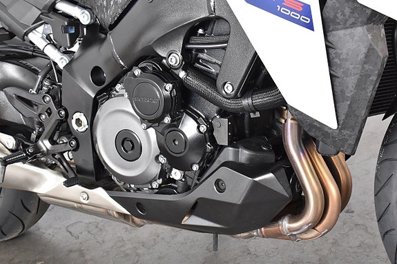 Suzuki GSX-S1000 ABS Nyservad 13 of 18