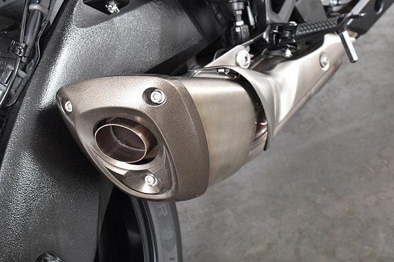 Suzuki GSX-S1000 ABS Nyservad 14 of 18