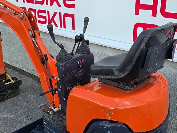 Kubota K008-3 5 of 7