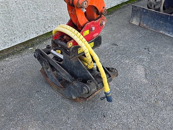 Kubota K008-3 4 of 7
