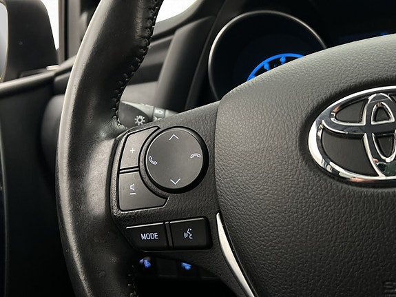 Toyota Auris 17 of 30