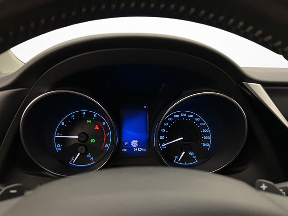 Toyota Auris 16 of 30