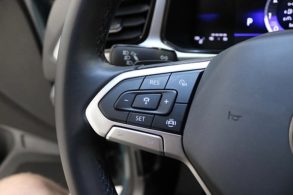 Volkswagen T-Roc 21 of 23