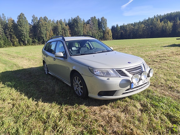 Saab 9-3 2 of 6